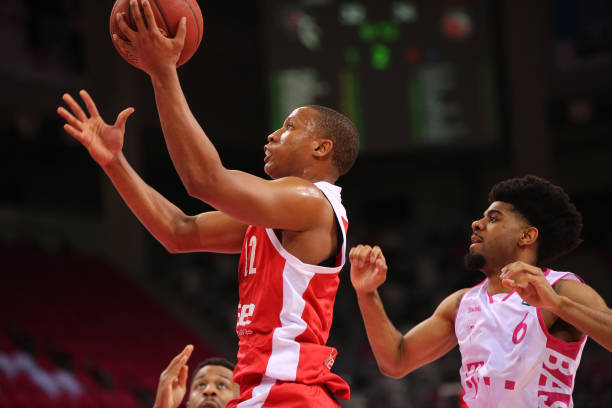 自意甲的两 自意甲的两